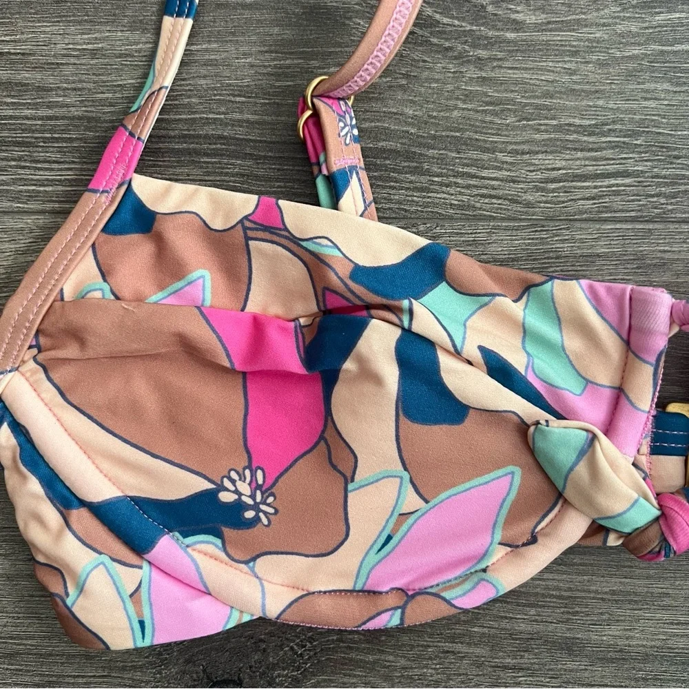L*SPACE Rose Underwire Bikini Top Small Floral Pink Balconette Swimwear Revolve